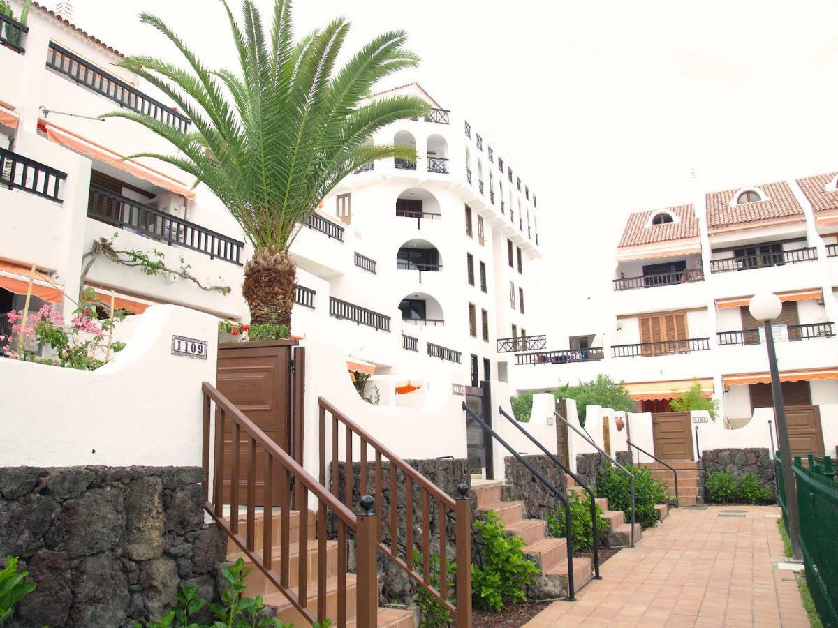 2 Min Walk To Beach - Private Solarium Bungalow 아데제 외부 사진
