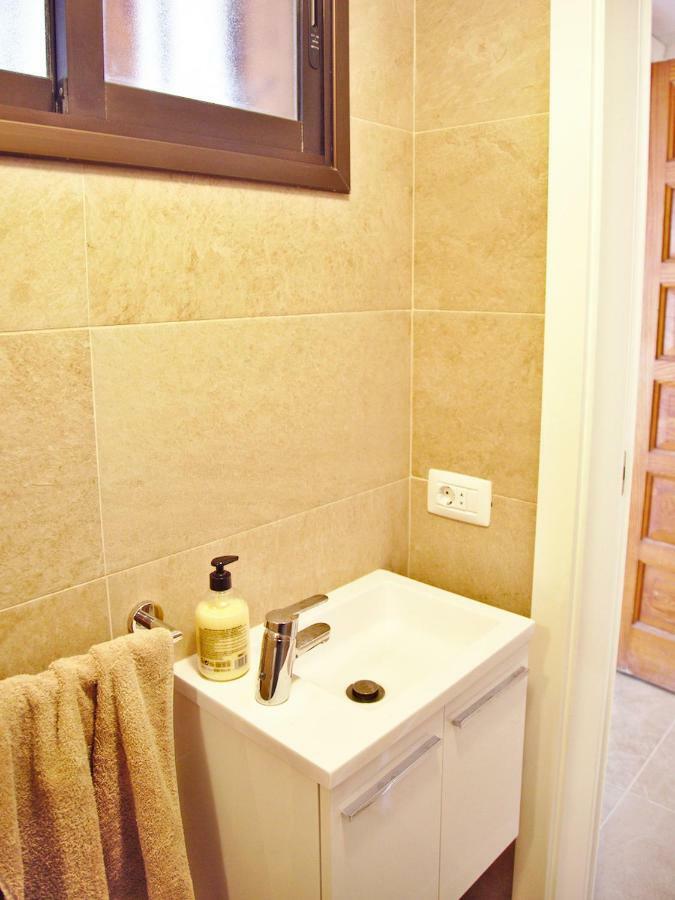 2 Min Walk To Beach - Private Solarium Bungalow 아데제 외부 사진