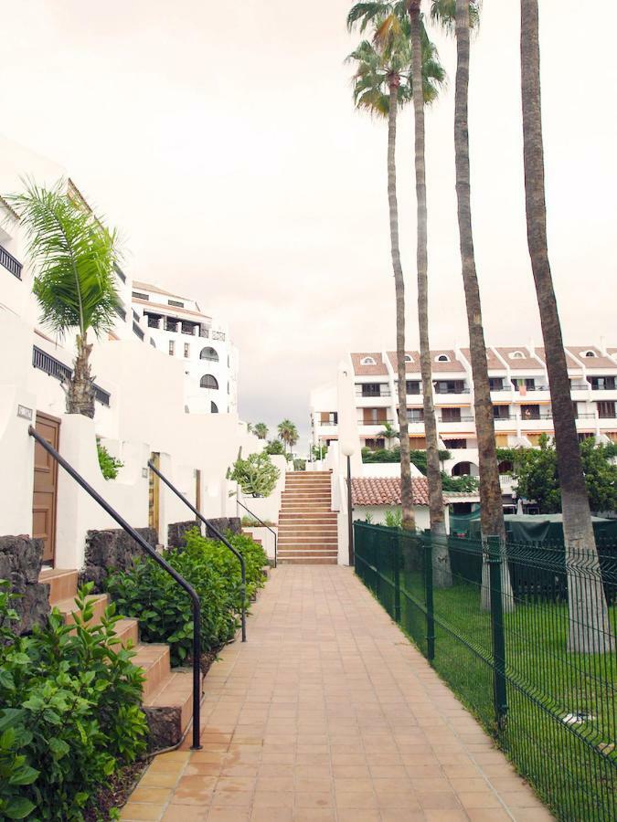 2 Min Walk To Beach - Private Solarium Bungalow 아데제 외부 사진