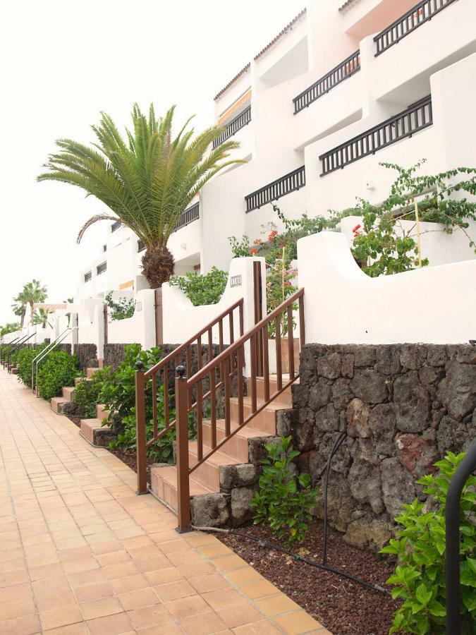 2 Min Walk To Beach - Private Solarium Bungalow 아데제 외부 사진